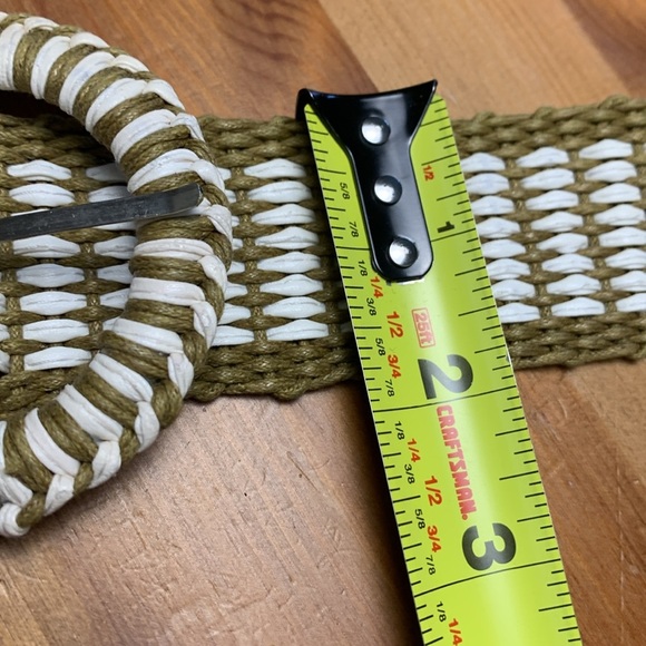 Unbranded Woven Belt, Olive Green & White, 40” long - Picture 3 of 4